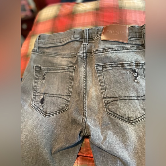 Men’s Hollister Black Distressed Skinny Jeans - Picture 4 of 4